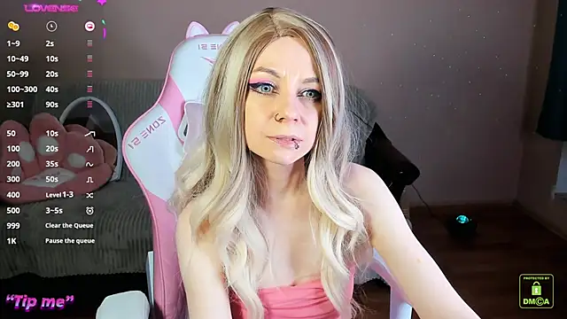 AmyRose6969 online show from December 6, 2024, 7:39 pm