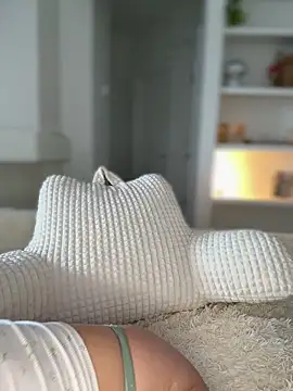 SerenaCloud online show from September 22, 2025, 3:18 pm