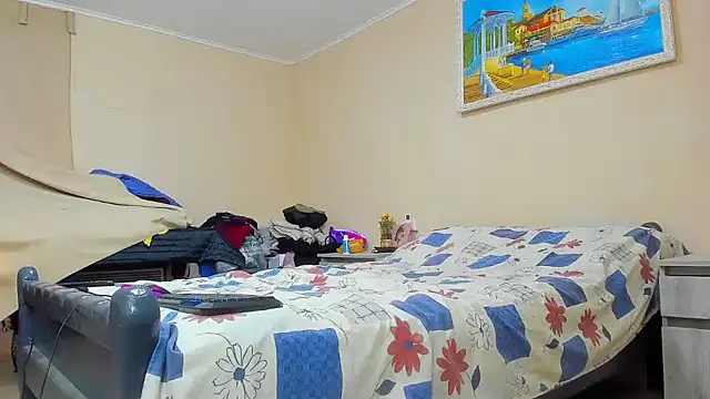 Snapshot of DUSSY_PUSSY chatting on October 4, 2025, 11:56 am DUSSY PUSSY online show from October 4, 2025, 11:56 am