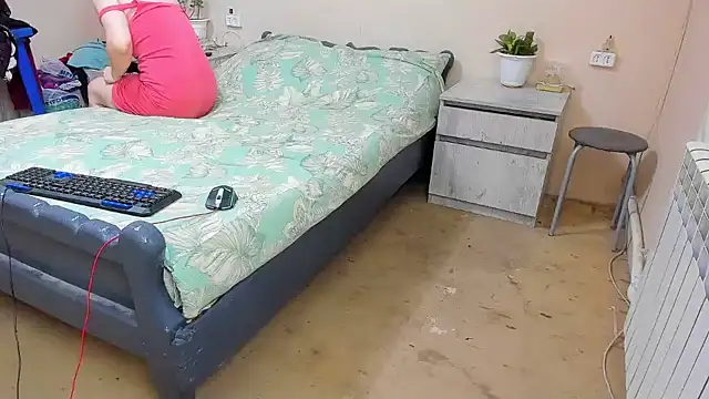 DUSSY PUSSY online show from February 25, 2026, 5:18 am