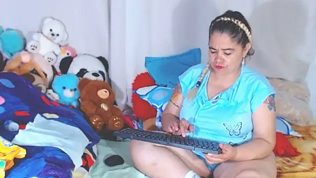 estrellita fugaz16x online show from October 5, 2025, 4:58 am