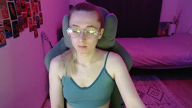 AnabelFrel online show from March 8, 2026, 1:33 am