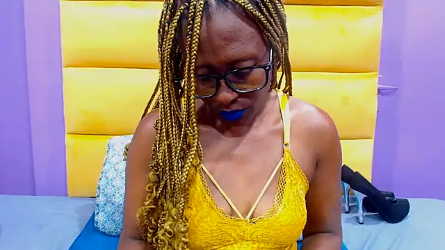 Snapshot of SLUTYLISA chatting on October 5, 2025, 7:48 pm SLUTYLISA online show from October 5, 2025, 7:48 pm