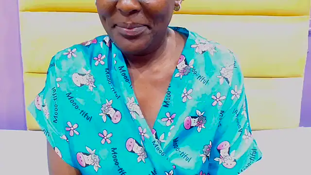 Snapshot of SLUTYLISA chatting on October 9, 2025, 5:35 pm SLUTYLISA online show from October 9, 2025, 5:35 pm