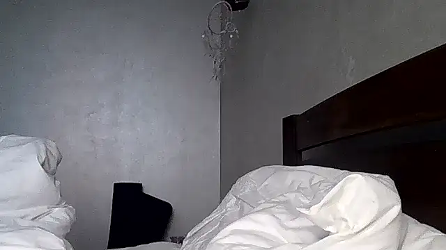 JulianaGold1 online show from April 13, 2026, 7:01 am