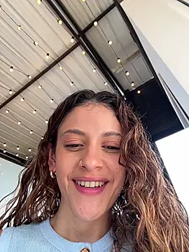 Snapshot of alana15 chatting on October 3, 2025, 9:27 pm alana15 online show from October 3, 2025, 9:27 pm