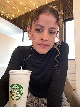 Snapshot of alana15 chatting on October 11, 2025, 9:27 pm alana15 online show from October 11, 2025, 9:27 pm