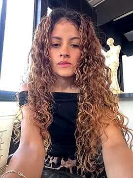 Snapshot of alana15 chatting on October 6, 2025, 7:58 pm alana15 online show from October 6, 2025, 7:58 pm