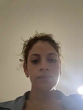 Snapshot of alana15 chatting on February 5, 2025, 12:31 am alana15 online show from February 5, 2025, 12:31 am
