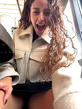 Snapshot of alana15 chatting on October 8, 2025, 9:26 pm alana15 online show from October 8, 2025, 9:26 pm