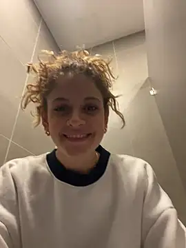 Snapshot of alana15 chatting on January 24, 2025, 3:45 pm alana15 online show from January 24, 2025, 3:45 pm