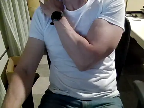 mariohurt101 online show from October 1, 2025, 10:02 pm