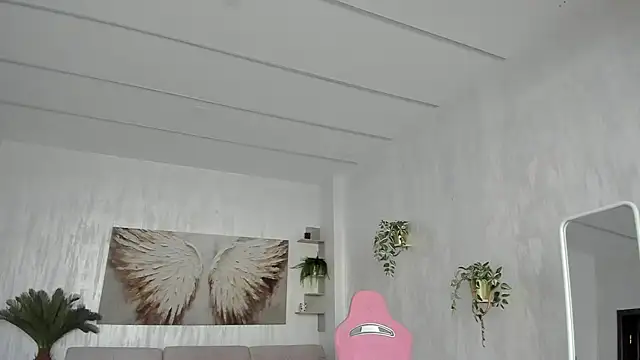 TiffanyHouston  online show from January 13, 2026, 7:23 am