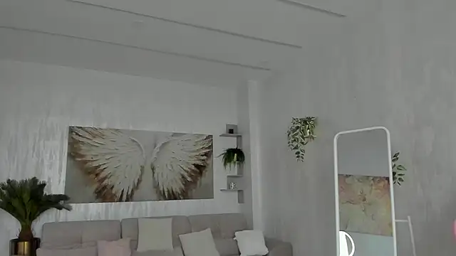 TiffanyHouston  online show from March 26, 2026, 6:11 am