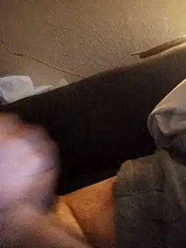 BunnyandClydeDk online show from January 5, 2025, 6:24 am