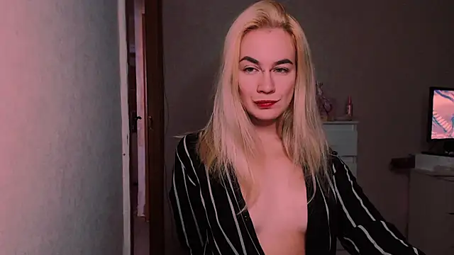 Snapshot of xxxcharismaaa chatting on October 10, 2025, 8:20 pm xxxcharismaaa online show from October 10, 2025, 8:20 pm