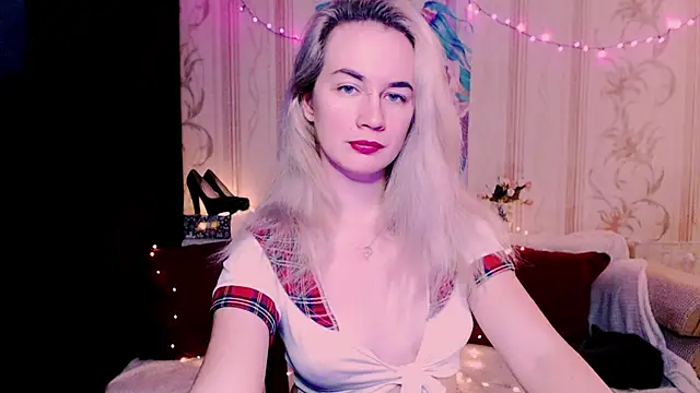 xxxcharismaaa online show from April 2, 2026, 7:53 pm