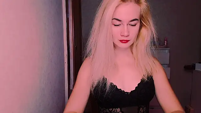 Snapshot of xxxcharismaaa chatting on October 13, 2025, 7:54 am xxxcharismaaa online show from October 13, 2025, 7:54 am