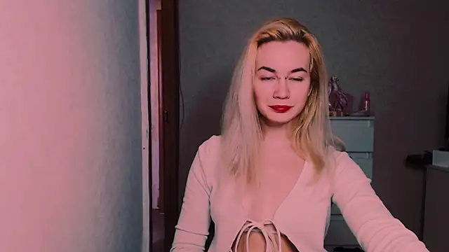 Snapshot of xxxcharismaaa chatting on October 23, 2025, 6:45 am xxxcharismaaa online show from October 23, 2025, 6:45 am