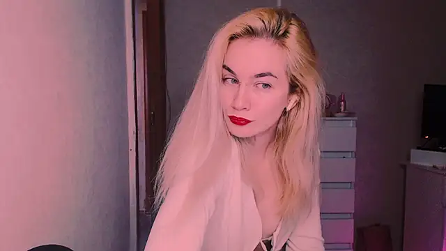 Snapshot of xxxcharismaaa chatting on November 1, 2025, 7:02 am xxxcharismaaa online show from November 1, 2025, 7:02 am