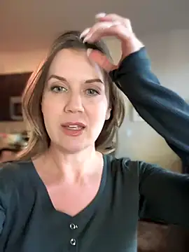 Snapshot of MaiseKnox chatting on October 1, 2025, 10:24 pm MaiseKnox online show from October 1, 2025, 10:24 pm