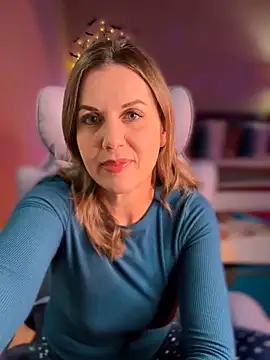 MaiseKnox online show from January 6, 2026, 10:03 pm