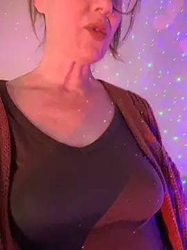 MaiseKnox online show from January 24, 2025, 11:12 pm