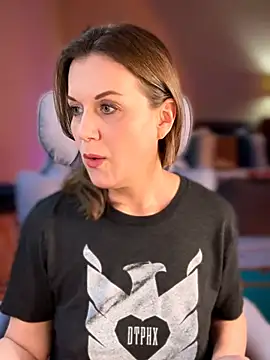 MaiseKnox online show from March 4, 2026, 11:01 pm