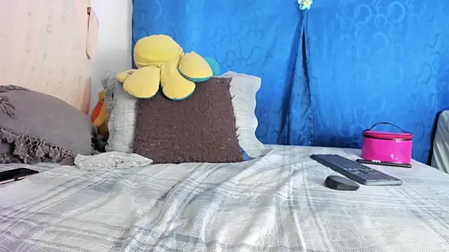 BlowMommy  online show from March 28, 2026, 1:12 pm