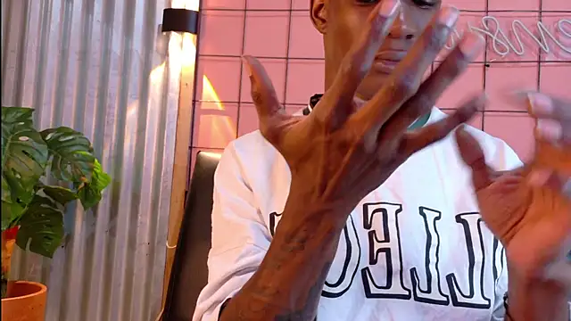 Snapshot of martin_killer chatting on September 23, 2025, 1:56 am martin killer online show from September 23, 2025, 1:56 am