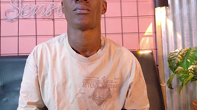 Snapshot of martin_killer chatting on September 25, 2025, 1:33 am martin killer online show from September 25, 2025, 1:33 am