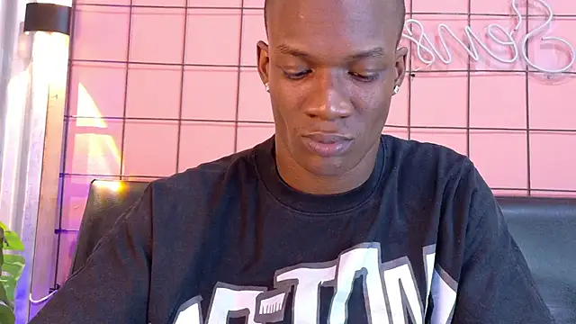 Snapshot of martin_killer chatting on September 29, 2025, 1:45 am martin killer online show from September 29, 2025, 1:45 am