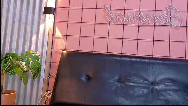 Snapshot of martin_killer chatting on October 10, 2025, 1:28 am martin killer online show from October 10, 2025, 1:28 am