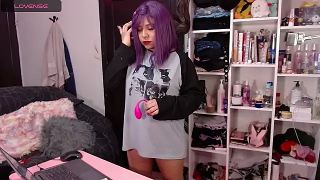 Snapshot of lil_daisy7 chatting on January 14, 2025, 3:32 am lil daisy7 online show from January 14, 2025, 3:32 am