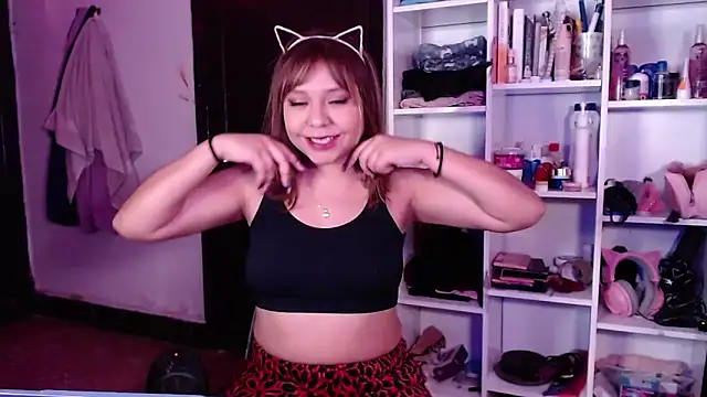 Snapshot of lil_daisy7 chatting on December 12, 2024, 4:26 am lil daisy7 online show from December 12, 2024, 4:26 am