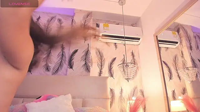 Snapshot of Vivi_prinncess chatting on February 17, 2026, 11:46 pm Vivi prinncess online show from February 17, 2026, 11:46 pm