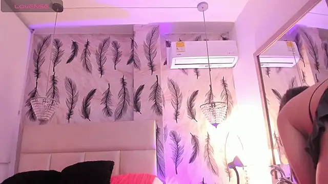 Snapshot of Vivi_prinncess chatting on October 17, 2025, 11:17 pm Vivi prinncess online show from October 17, 2025, 11:17 pm