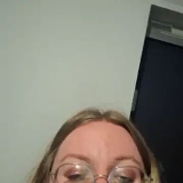 Fiona0705 online show from March 22, 2026, 6:53 pm