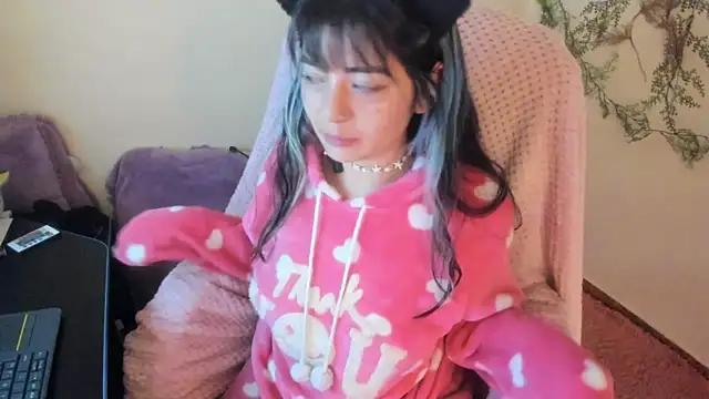 Sammysammy  online show from October 6, 2025, 5:08 am