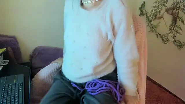 Sammysammy  online show from September 30, 2025, 9:15 am