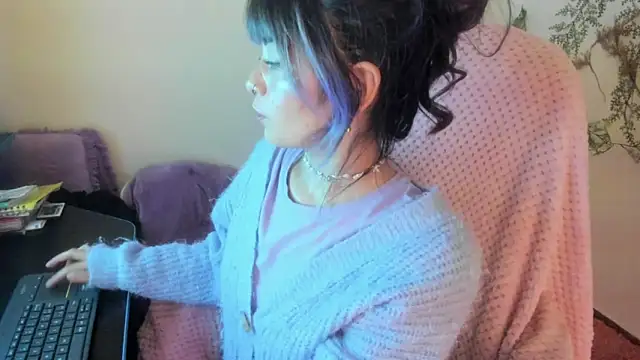 Sammysammy  online show from October 10, 2025, 4:46 am