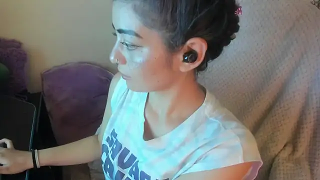 Sammysammy  online show from November 19, 2025, 7:08 am