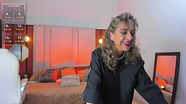 Snapshot of GraceElizabeth_ chatting on February 22, 2025, 11:46 pm GraceElizabeth online show from February 22, 2025, 11:46 pm