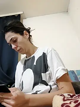 Snapshot of JoLeNe27 chatting on October 21, 2025, 3:06 am JoLeNe27 online show from October 21, 2025, 3:06 am