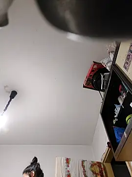 Snapshot of JoLeNe27 chatting on October 7, 2025, 5:58 pm JoLeNe27 online show from October 7, 2025, 5:58 pm