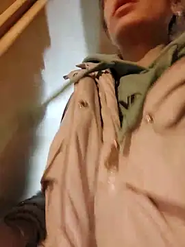 Snapshot of JoLeNe27 chatting on October 15, 2025, 4:55 am JoLeNe27 online show from October 15, 2025, 4:55 am