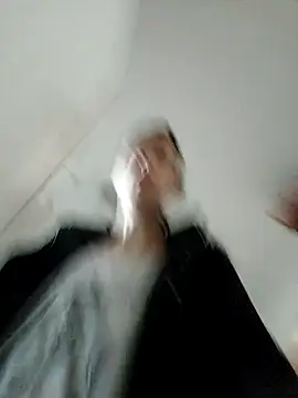 Snapshot of JoLeNe27 chatting on October 31, 2025, 5:37 am JoLeNe27 online show from October 31, 2025, 5:37 am