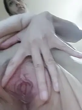 JoLeNe27 online show from November 25, 2025, 4:24 am