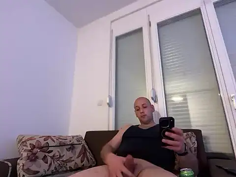 Flakka95 online show from January 11, 2026, 4:19 am