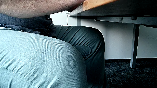 Snapshot of 69bezfleku chatting on September 18, 2025, 6:05 am 69bezfleku online show from September 18, 2025, 6:05 am